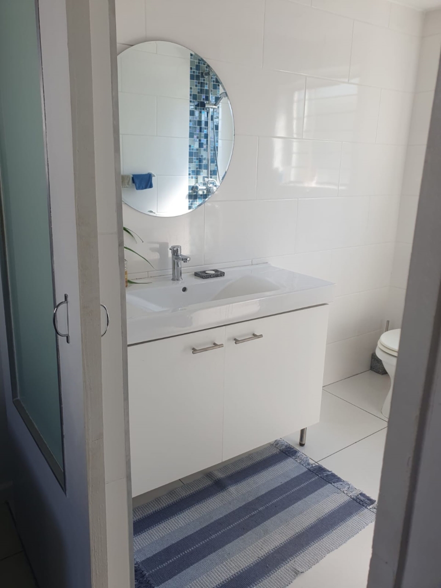 2 Bedroom Property for Sale in Maitland Western Cape